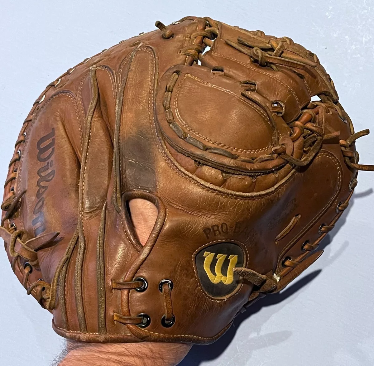Wilson The A2403 Catchers Mitt RHT Baseball Glove ProBack Nylon