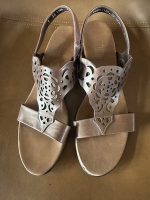 Munro American Bronze Leather Comfort Sandals Slingback 9 SS USA