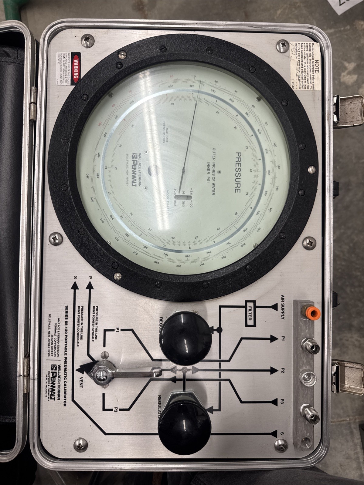 Wallacce&Tiernan Penwalt Series 65-120 Portable Pneumatic Calibrator