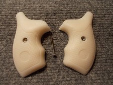 Custom Boot Grips for S W, Smith  Wesson J Frame Round Butt Faux Ivory
