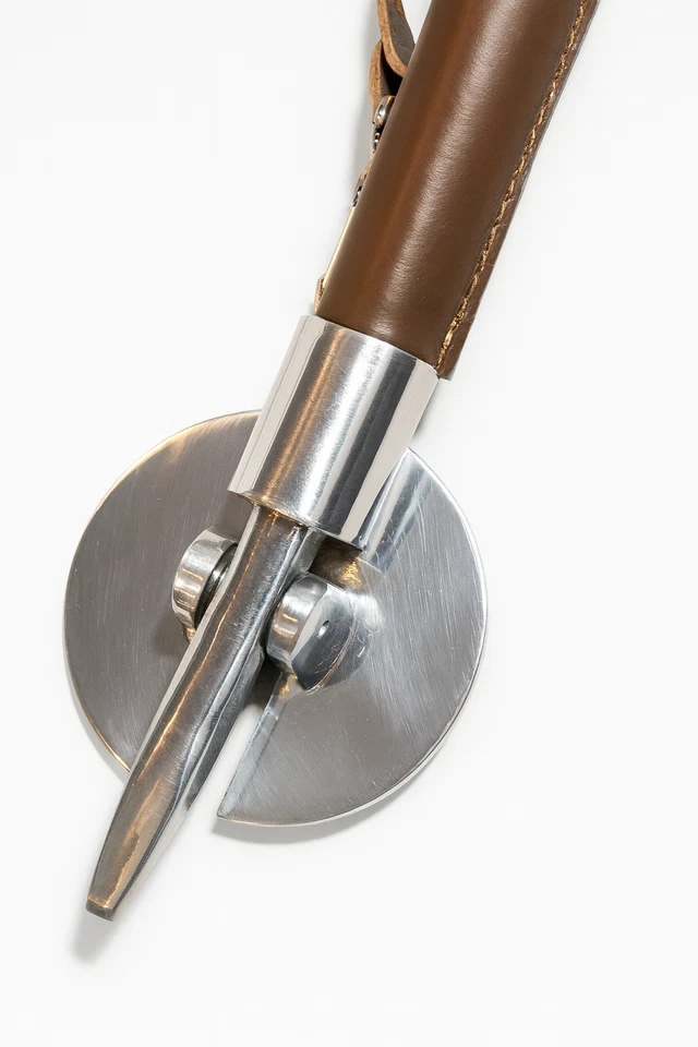 Strong Leather Folding Stool – Shooting Seat, Horse Stick Racing Chair, Outdoor - Image 3 of 4