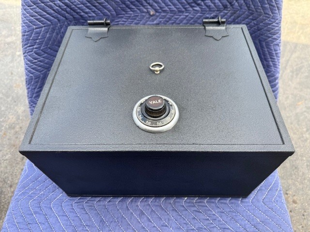 Vintage MEILINK Strongbox With 4# YALE Combination Dial & Tray