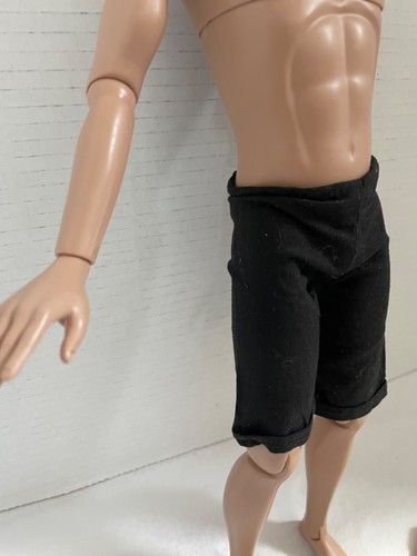 EICHE HANDGEFERTIGTE Puppenkleidung 2 PAAR SHORTS 1 gelb & 1 schwarz passt 17" matt Puppe - Bild 15 von 22