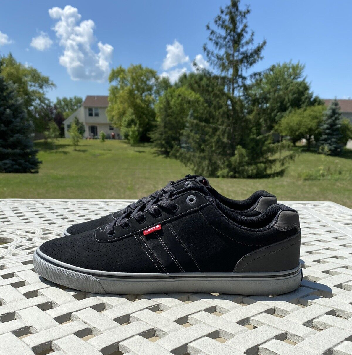 Mens Levis Canvas Low Top tennis Shoes Sneakers 13 Black and Grey 51953724A