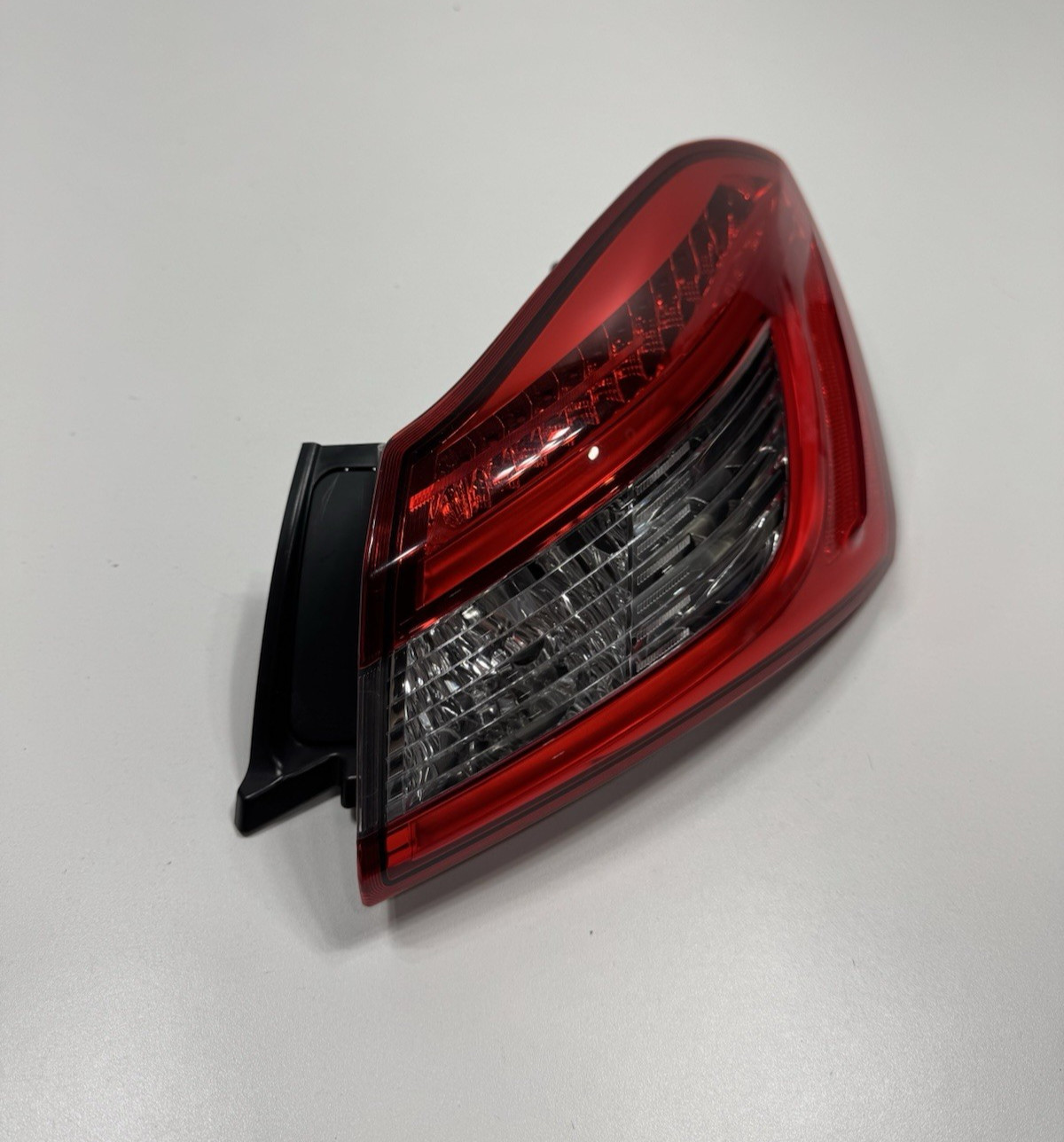 ✅14-20 Maserati Ghibli M157 Rear Right Passenger Side Outer Tail Light Lamp OEM