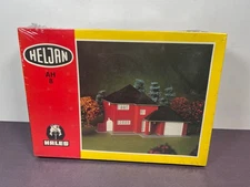 Heljan Red House With Garage AH8 HO Scale Train Building Plastic Model Kit