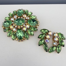 Vintage GARNE Green Rhinestone Brooch and Clip Earrings Set