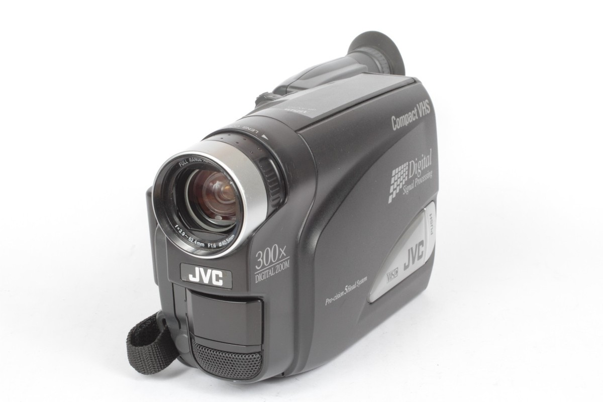 Victor VHS-C 液晶モニター付きビデオカメラ　GR-AXM700 Victor VHS-C 液晶モニター付きビデオカメラ GR-AXM700 Victor