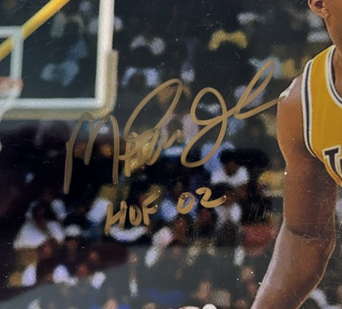 Magic Johnson Signed 8x10 Photo Gold Ink HOF Inscription With COA Lakers Auto - Picture 2 of 3