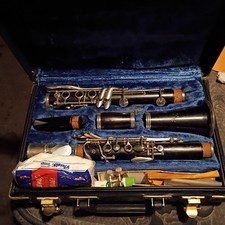 Selmer Clarinet CL 210 with Hard Case and Mouthpiece C4