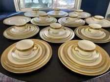 MINTON BUCKINGHAM Gold 45 Piece Set.  Seven 5-Piece Place Settings Plus -K159