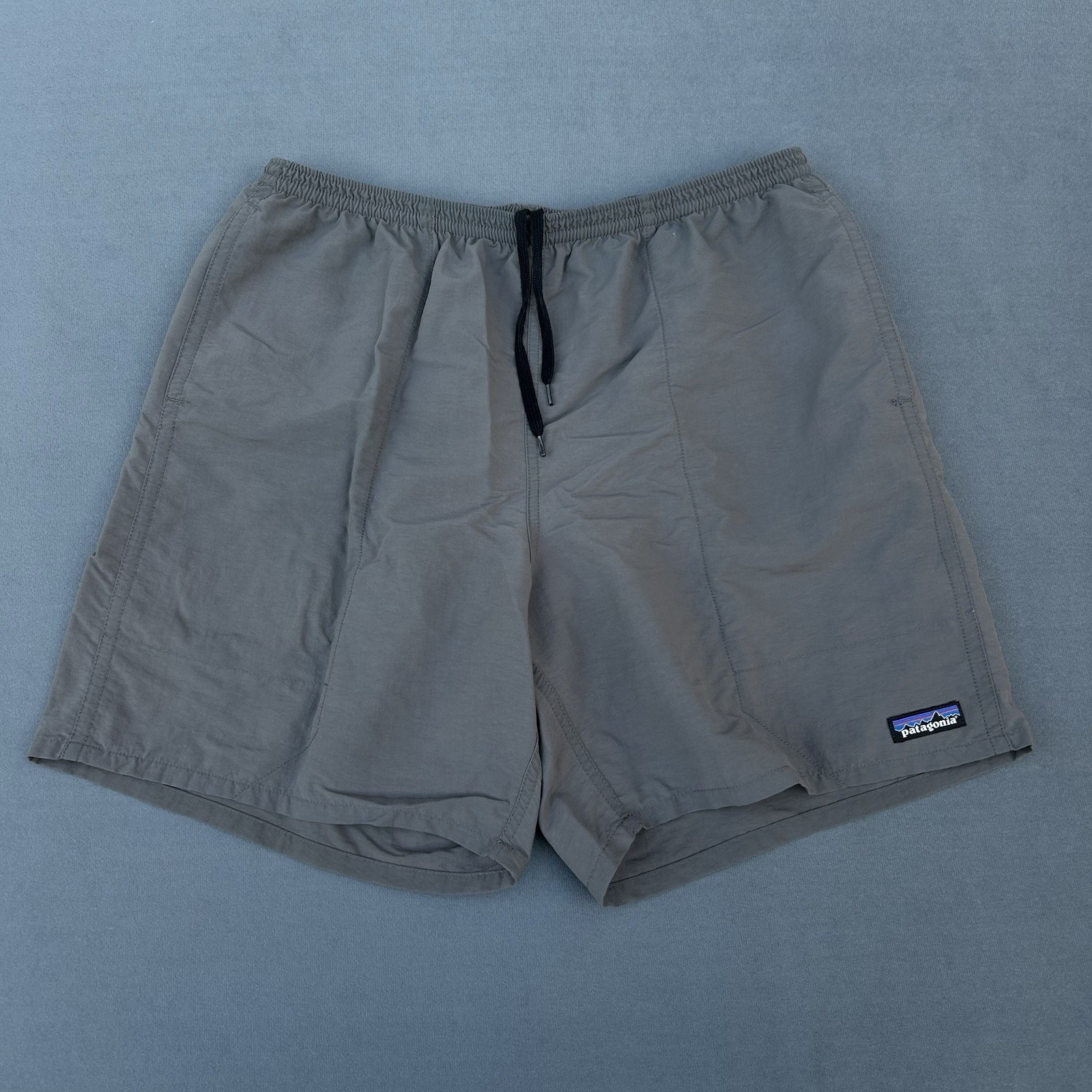 Patagonia Men's Gray Elastic Waist Drawstring Nylon Shorts Size Large