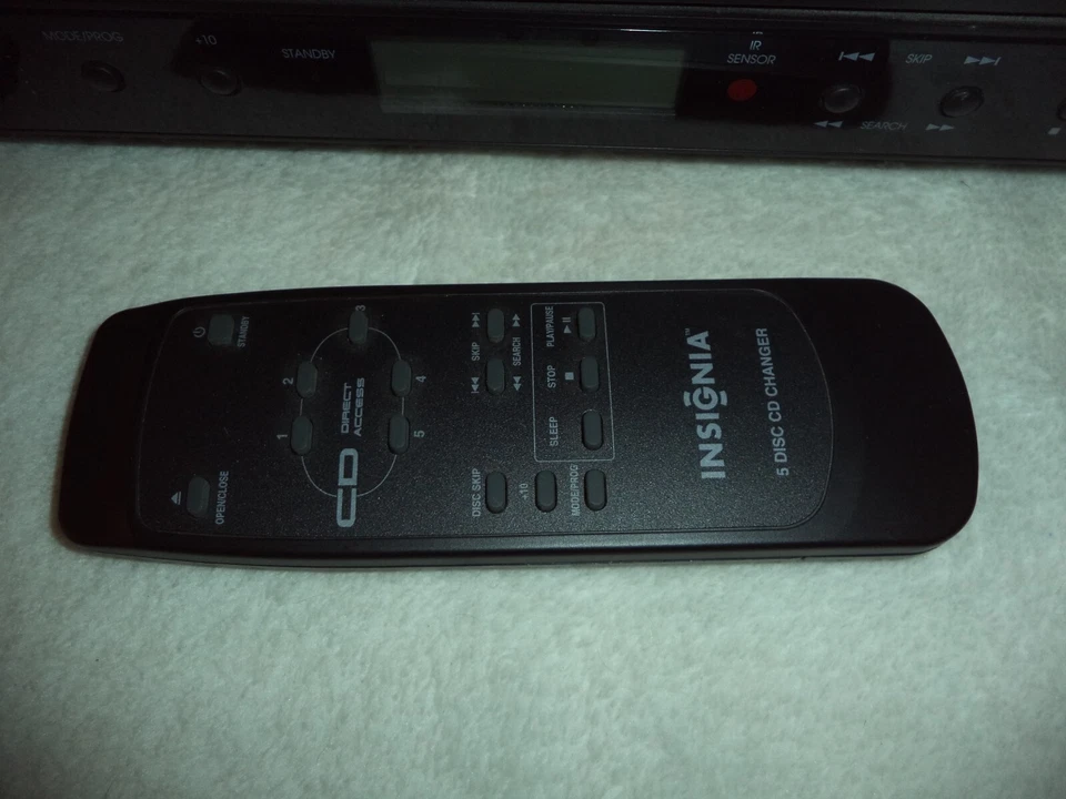 Insignia 5 Disc CD Changer IS-DA1802 - TESTED WORKING - W/Remote - Image 2 of 4