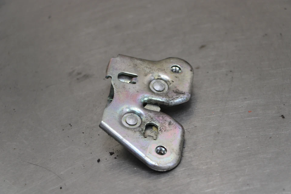 13-18 HONDA CBR500R CBR 500 CONJUNTO DE BLOQUEO DE PESTILLO ASIENTO PASAJERO TRASERO Foto 2 de 4