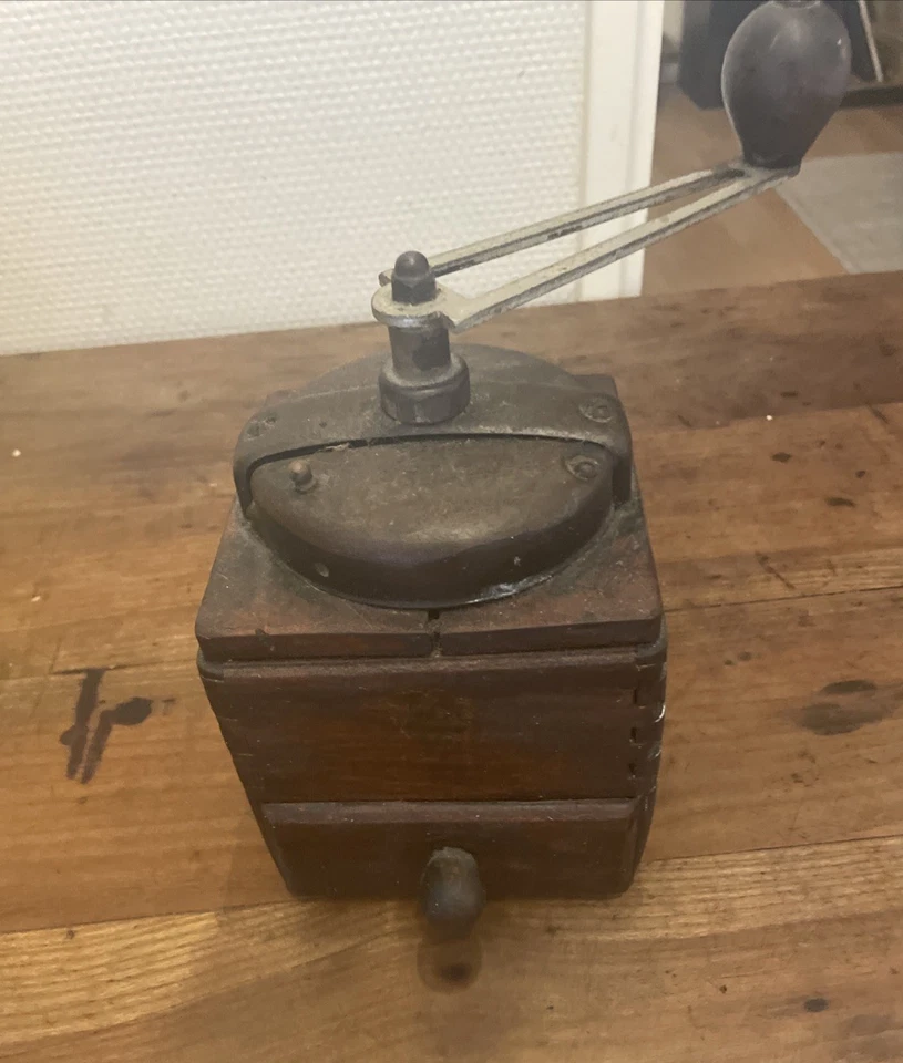 Petit Moulin à Café en Bois Traditionnel Manuel pour Grains - Photo 3/4