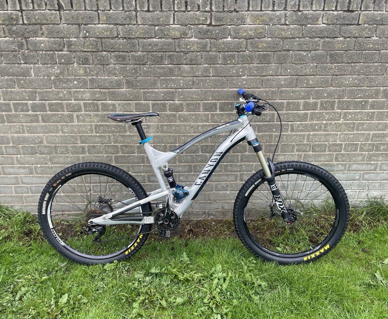 Canyon Strive AL Full Suspension MTB 