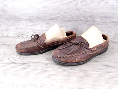 Minnetonka Men\'s Moosehide in Classic Chocolate US Size 10 Minnetonka 892 Men main image 3