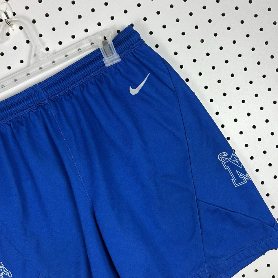 Pantalones Cortos de Práctica de Baloncesto Nike Memphis Tigers Medianos Emitidos 2024-2025 Foto 4 de 4