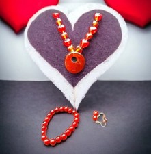 Red Heart Beaded 14" Women's necklace expandable bracelet earrings set Love