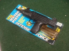 NEW OLD STOCK - Daisy Toy UZI water pistol in factory packaging - SEE PICS