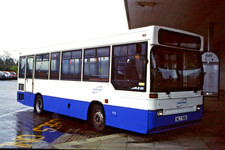 35mm BUS SLIDE TRANSIT GOUP. MILTON KEYNES WLT 946 DENNIS DART / PLAXTON POINTER