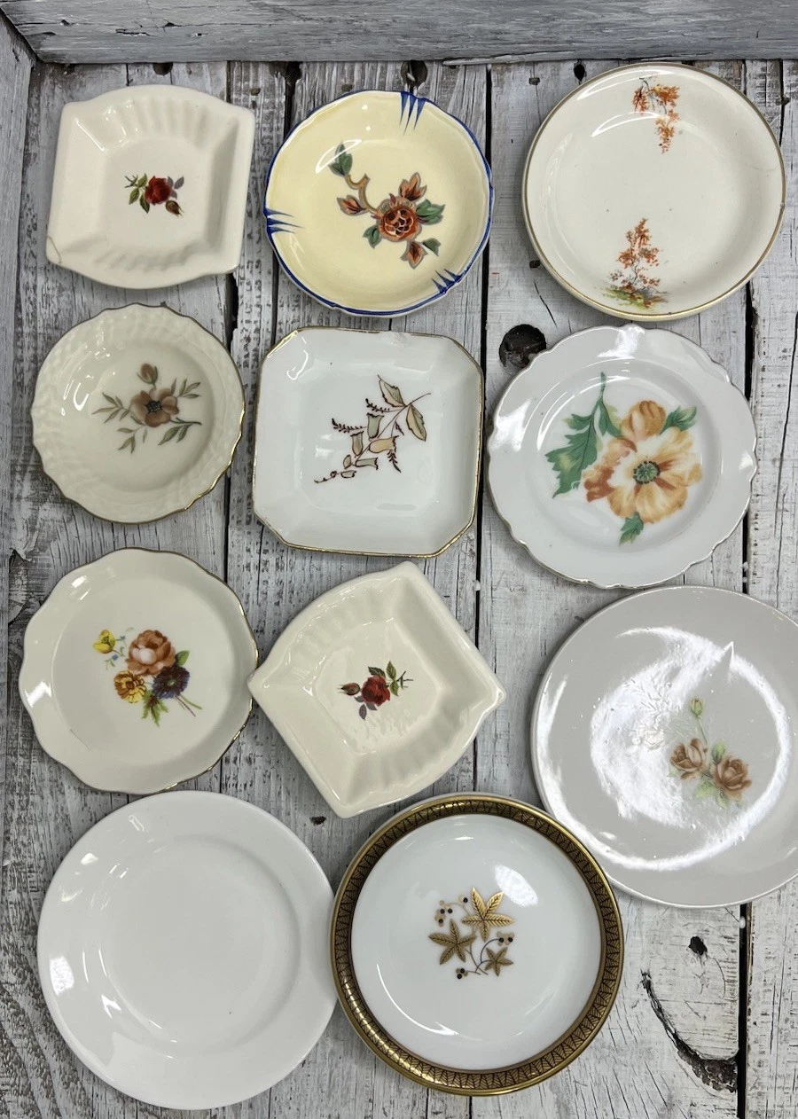 ANTIQUE VINTAGE 11 BUTTER PATS MISC FLORAL PASTEL DESIGN SIGNED AS IS 🧡