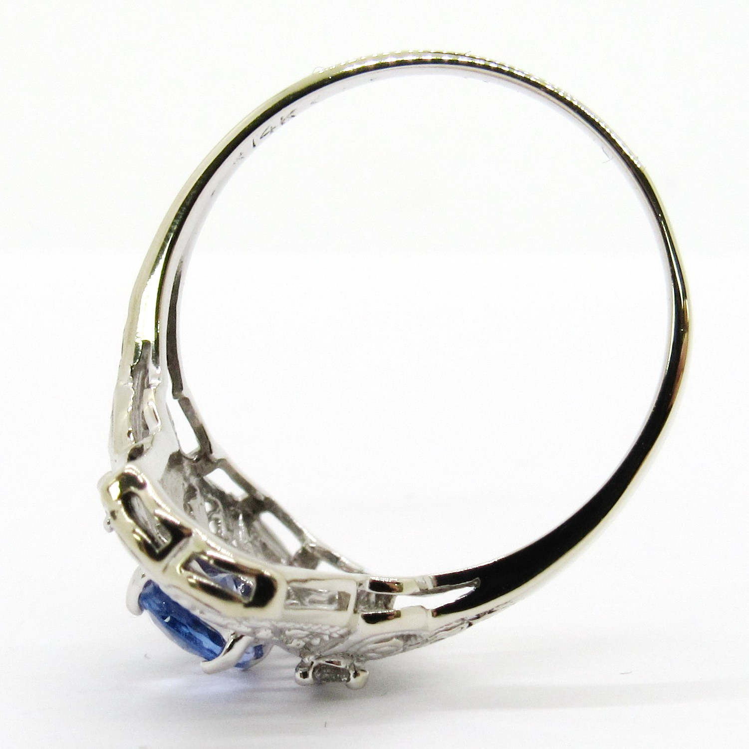 VINTAGE STYLE LADIES 14K WHITE GOLD FILIGREE VERTICAL TANZANITE & DIAMOND RING