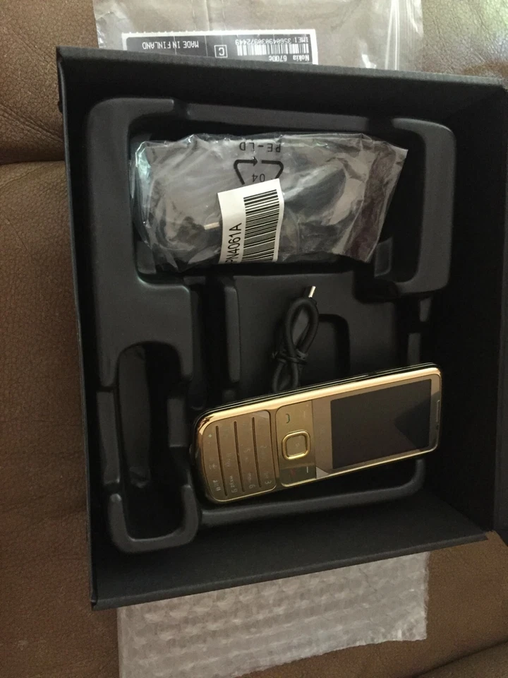 Brand New Nokia 6700 Classic - Gold Sim Free (Unlocked) Mobile Phone UK SELLER - Image 3 of 4