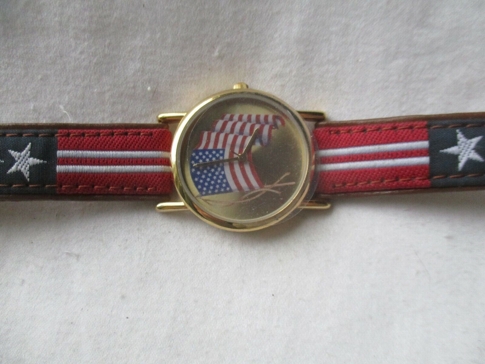 Valdawn Patriotic Usa Wristwatch Red White & Blue Leather Buckle Band Gold Tone