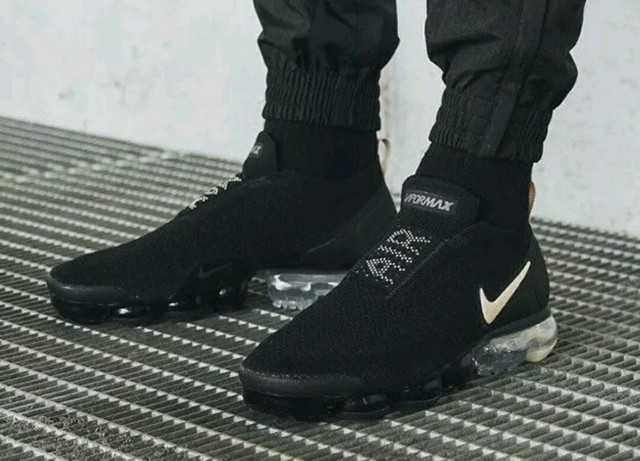 men's nike air vapormax flyknit moc