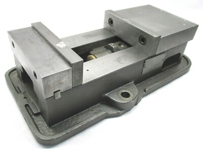KURT ANGLOCK 6'' MILLING MACHINE VISE w/ JAWS - #D60