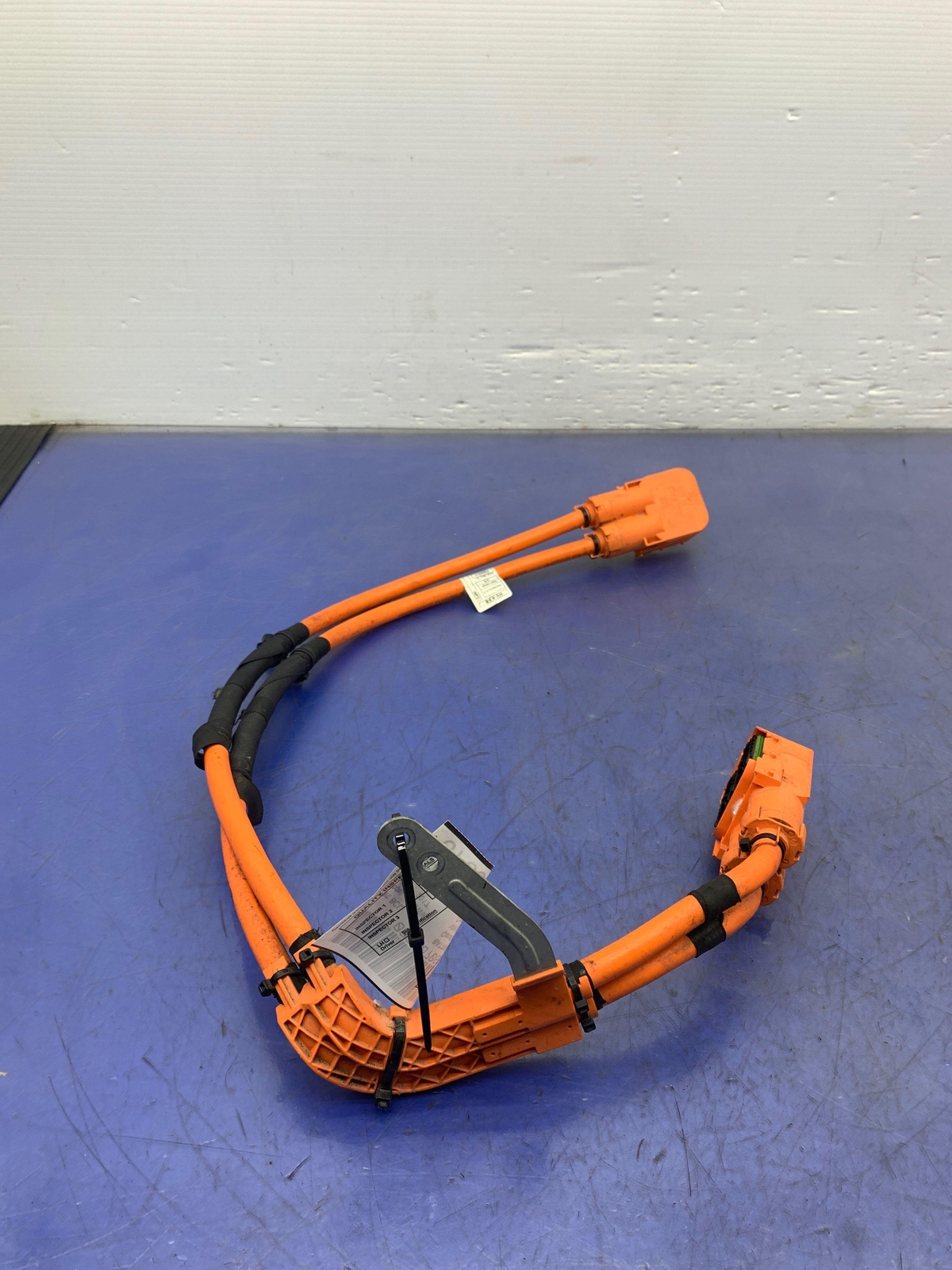 2014 - 2020 BMW I8 OEM HIGH VOLTAGE CABLE BATTERY TO EME 764013505A