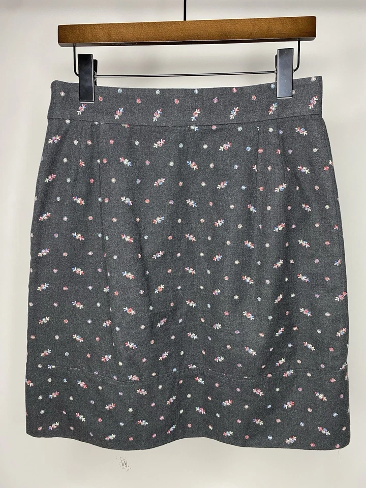 Falda Wallfia Floral Bordada Gris 8 Odille Para Mujer 100% Algodón Preppy Y2K Foto 3 de 4