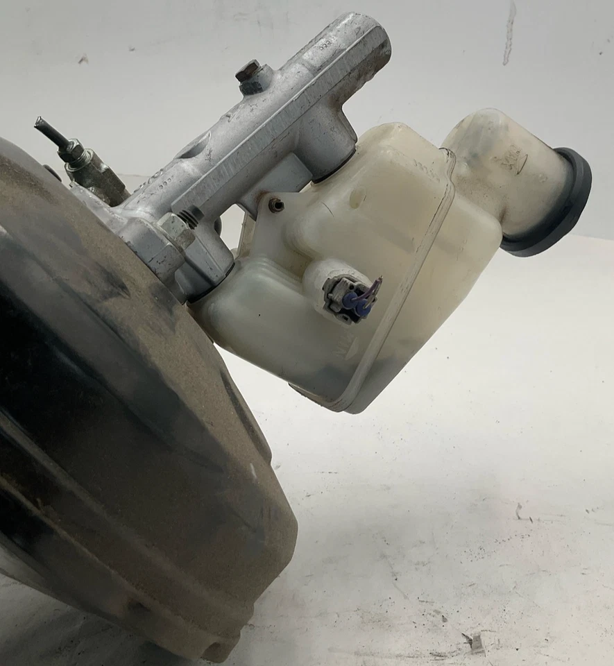 Conjunto de refuerzo de freno eléctrico Toyota Yaris 2006-2010 134 k millas OEM 4461052460 Foto 4 de 4