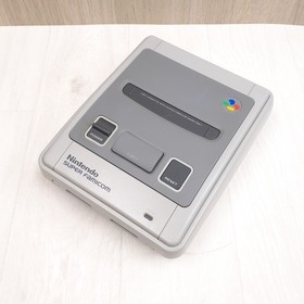 Nintendo Super Famicom Console Japan boxed 8 games D Kong, Zelda, Mario SNES SFC