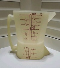 Vintage Westland Plastic Double Sided Flip Measuring Cup 1 & 2 Cups