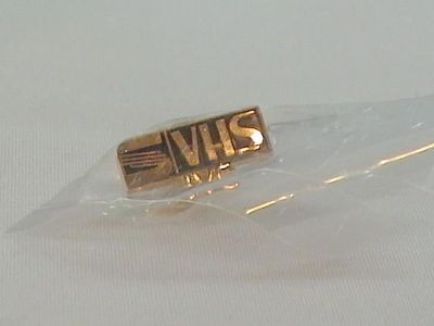 JVC Super VHS SVHS S-VHS Gold Color Collectible Pinback Ships from USA Seller