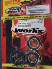 Rear Wheel Bearing Kit Aluminum Retainer Honda 1990-99 CR 125R/250R 90-01 CR500R