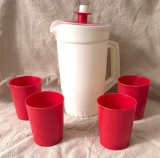 Tupperware Juice Pitcher Push Button Lid 874-7 White RED Tumbler Cups 1251-22