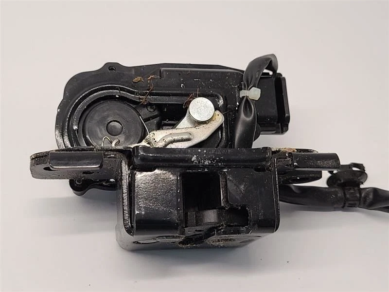 Toyota Prius 2010-15 hatchback bloqueo de pestillo desbloqueo actuador escotilla liberación puerta levadiza Foto 4 de 4