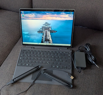 Microsoft Surface Pro X 13'' SQ2 16GB 256GB Win11 Pro + Tastatur + 2 Stifte