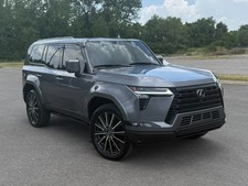 2025 Lexus GX Luxury+ w/ COLD AREA PKG, HUD, TRAFFIC JAM ASSIST, HEATED 2ND