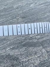 manche guitare électrique érable blanc brillant frette 22 frettes incrustation coque inox