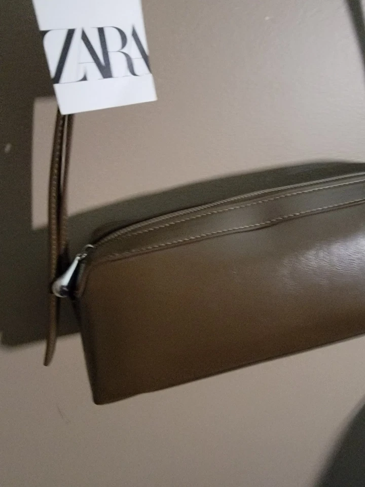 Elegante bandolera y bandolera Zara con doble correa Foto 2 de 4