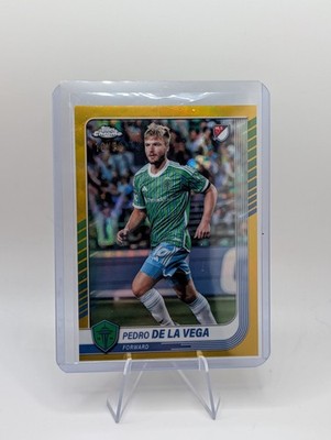 2025 Topps Chrome MLS #166 Pedro de la Vega Gold Refractor #/50
