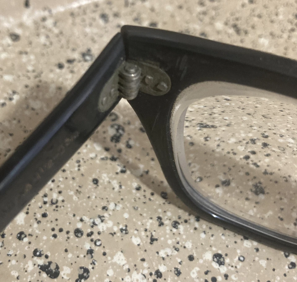 Gafas negras vintage años 60 Bausch & Lomb con borde de cuerno, 4,5 x 5,75 4 1/2 5 3/4 Foto 4 de 4