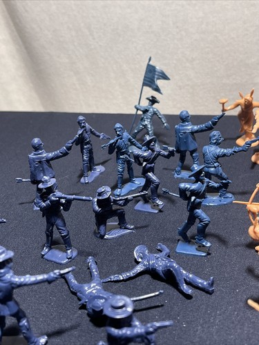 BMC Plastic Army Soldiers 7 Th Calvary & Indians Playset Toys Lot Of 46 - Picture 14 of 24