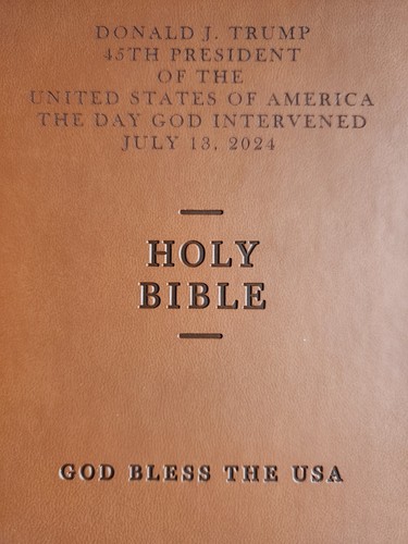 Biblia DONALD TRUMP Dios Bendiga a los EE. UU. DIOS INTERVINO Mayordomo, PA EDICIÓN ESPECIAL - Imagen 1 de 10