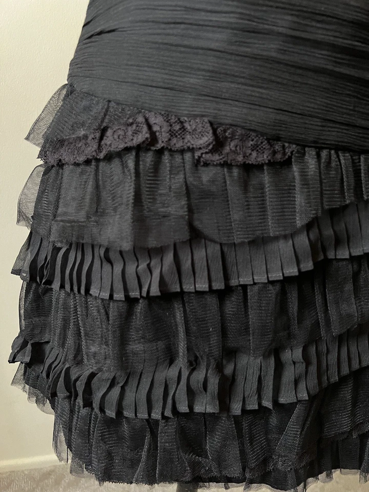 Minifalda Juicy Couture negra de seda con volantes para mujer 4 juegos con disfraces gótico punk Foto 4 de 4