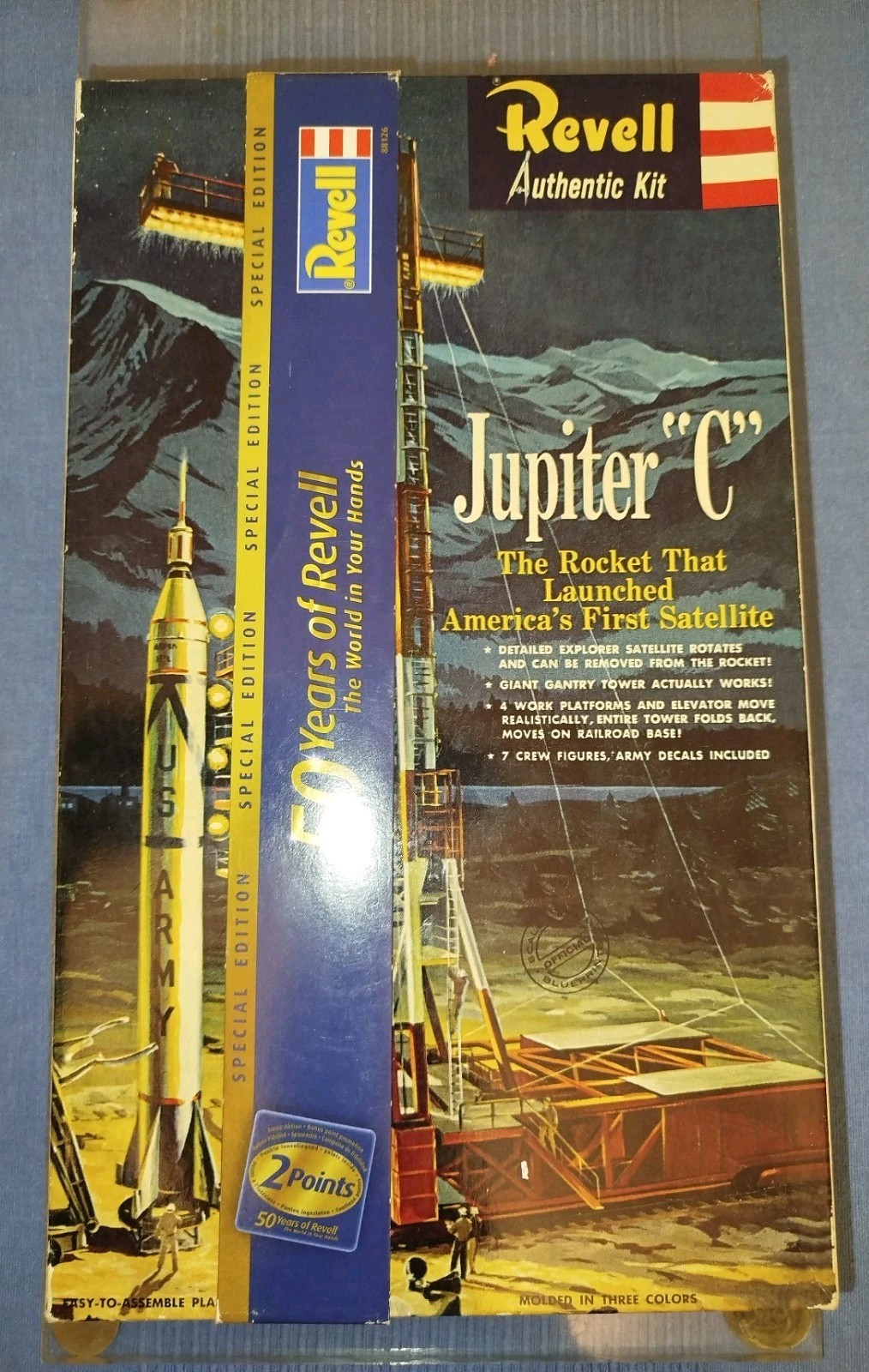 Kit de modélisme Jupiter C Revell échelle 1/110 avec base de lancement